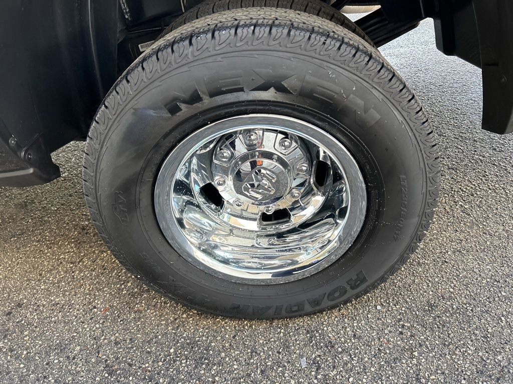 Used 2024 RAM 3500 Tradesman w/ Chrome Appearance Group image 16