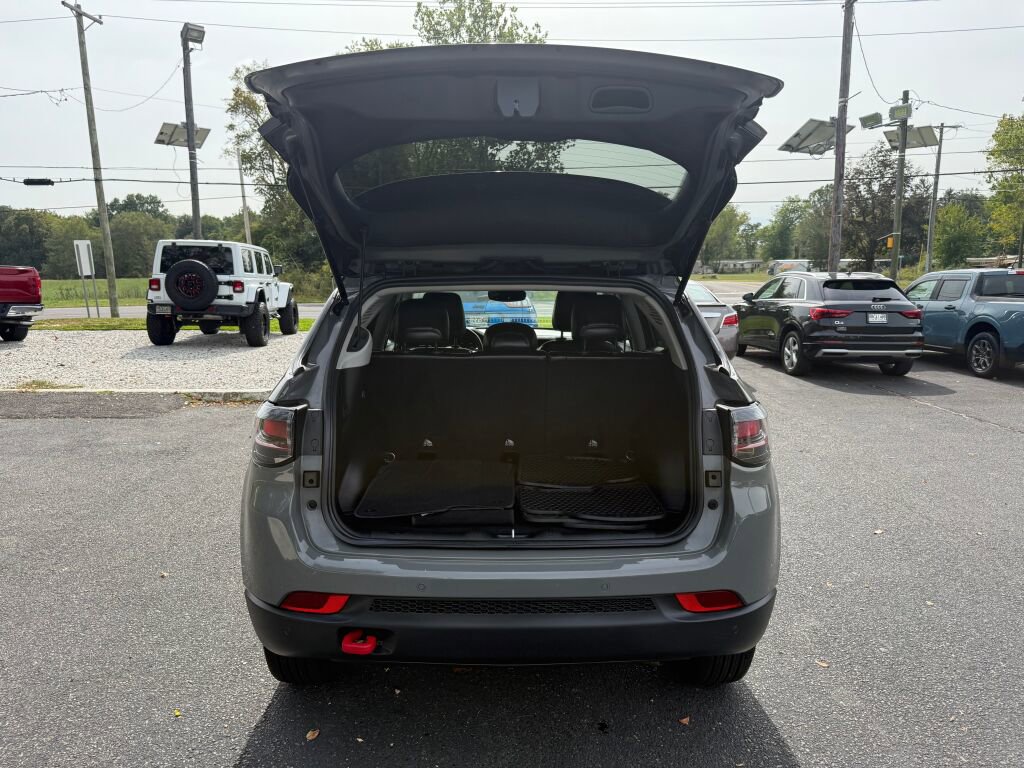 Used 2022 Jeep Compass Trailhawk w/ Trailhawk Elite Group image 30