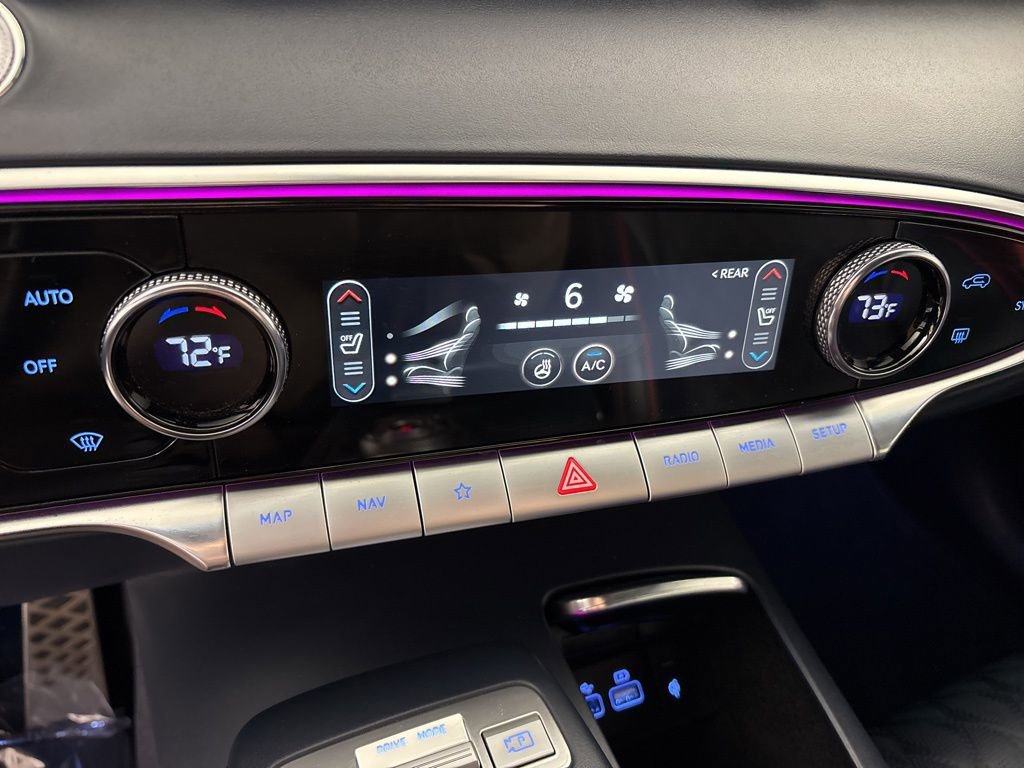 Used 2025 Genesis GV70 3.5T Sport w/ Sport Advanced Package AWD/4WD image 38