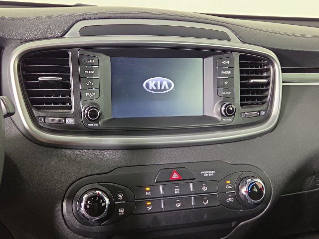 Used 2019 Kia Sorento AWD image 17