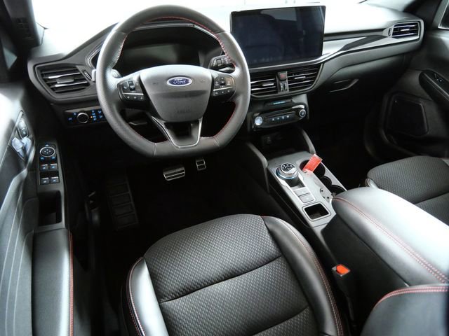 Certified 2024 Ford Escape ST-Line w/ Tech Pack #1 AWD/4WD image 4