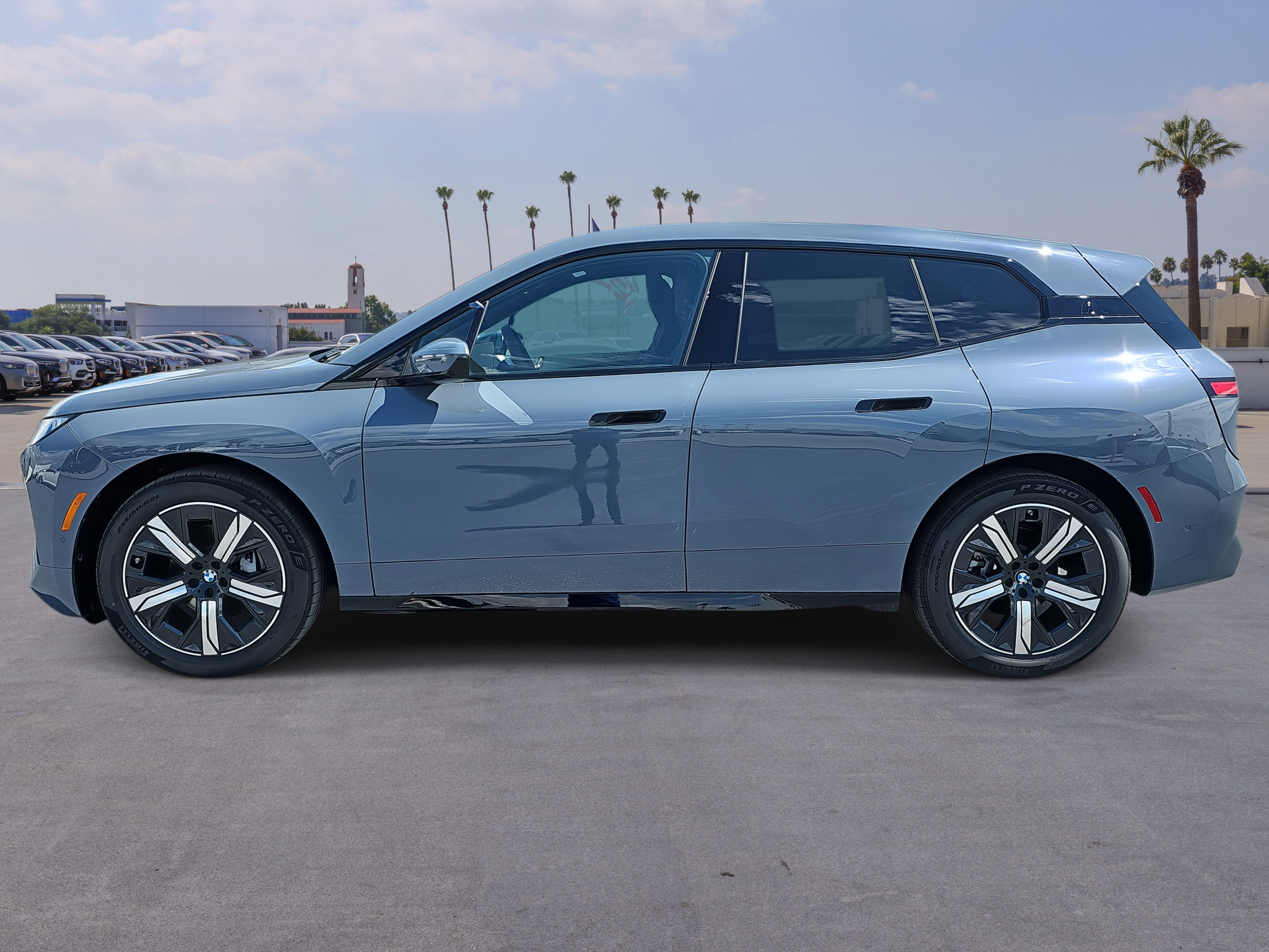 New 2026 BMW iX xDrive60 w/ Premium Package image 8