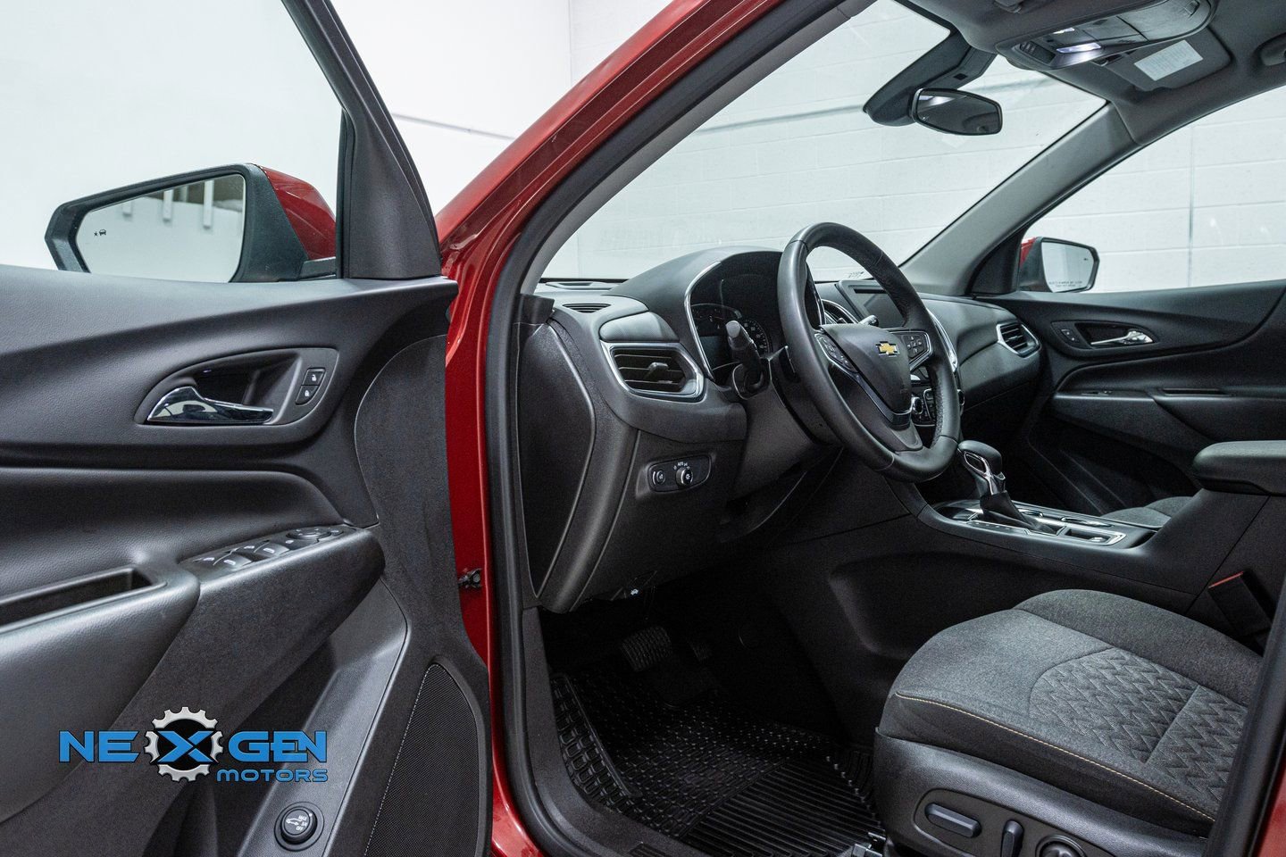 Used 2024 Chevrolet Equinox LT image 10
