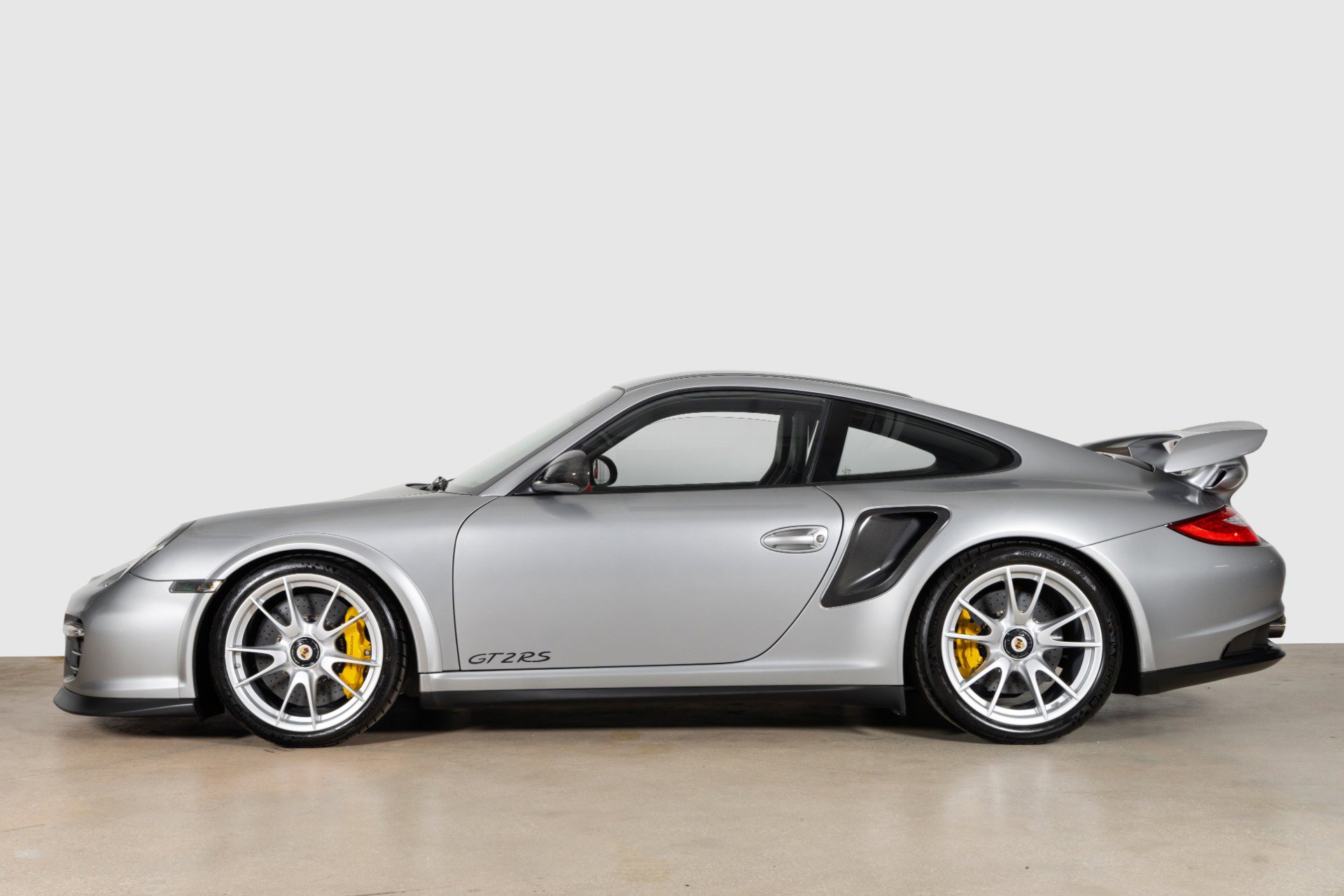 Used 2011 Porsche 911 GT2 RS image 9