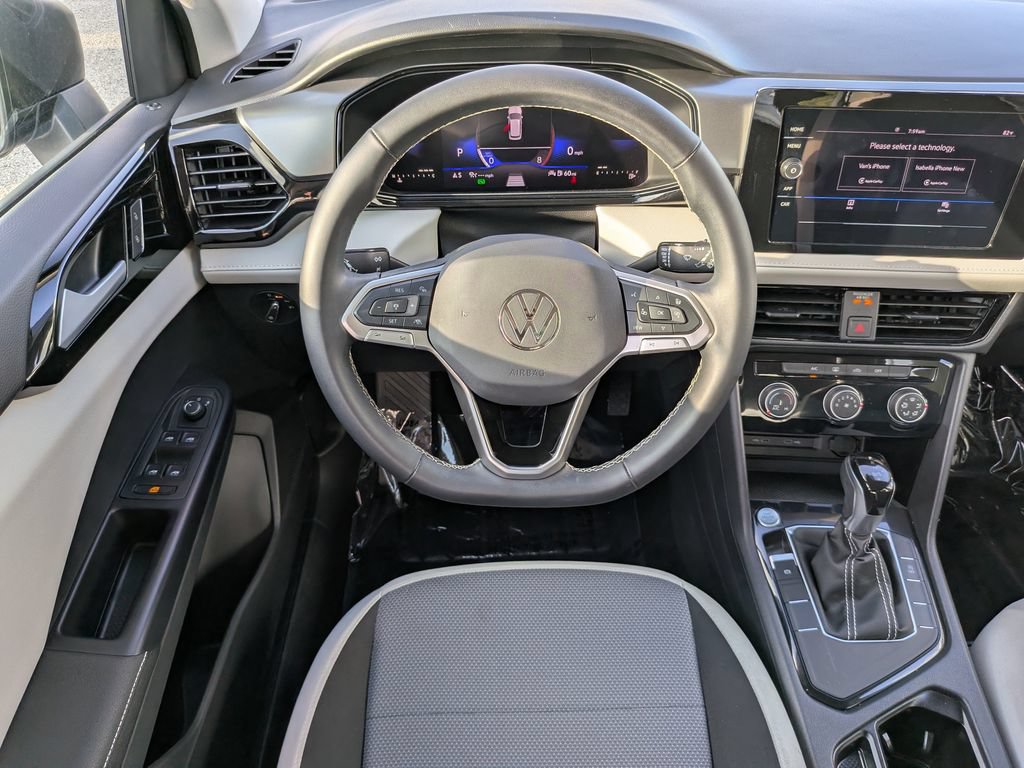 Certified 2025 Volkswagen Taos S FWD image 11