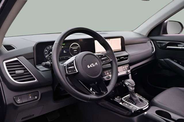Used 2024 Kia Seltos EX AWD/4WD image 11