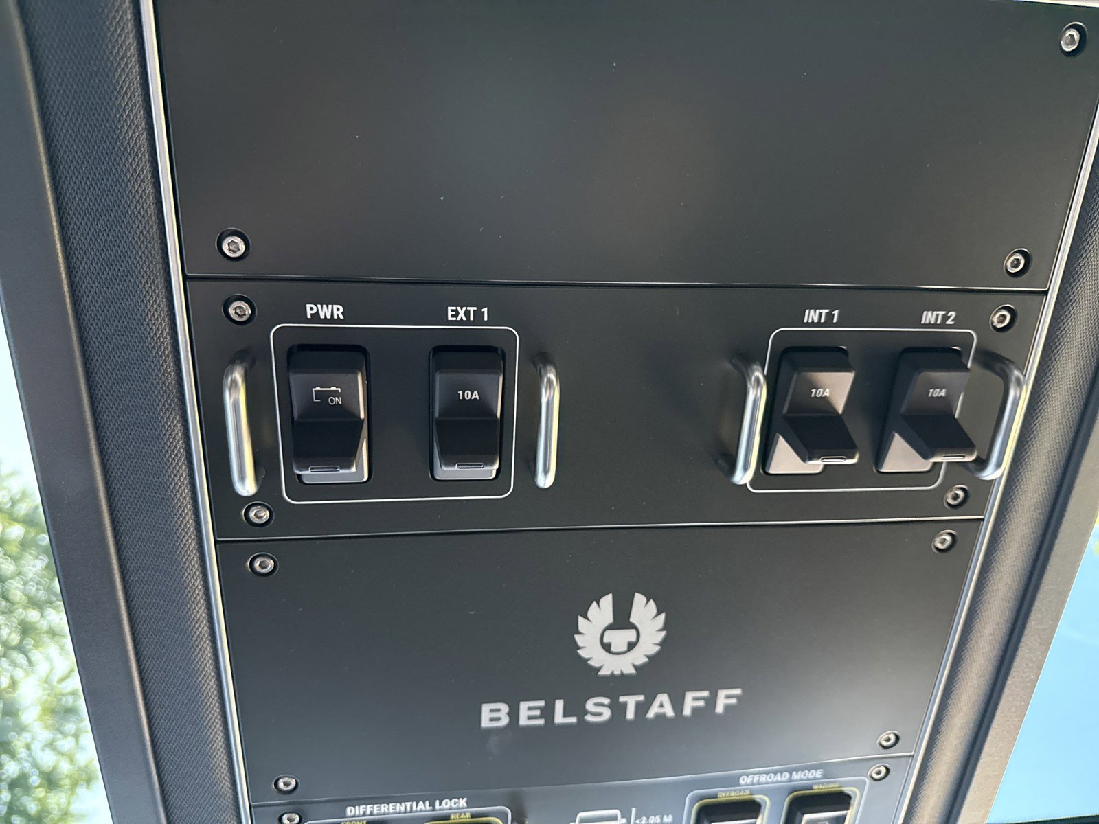 Used 2025 INEOS Grenadier image 22