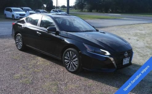 Used 2025 Nissan Altima 2.5 SV AWD/4WD image 10