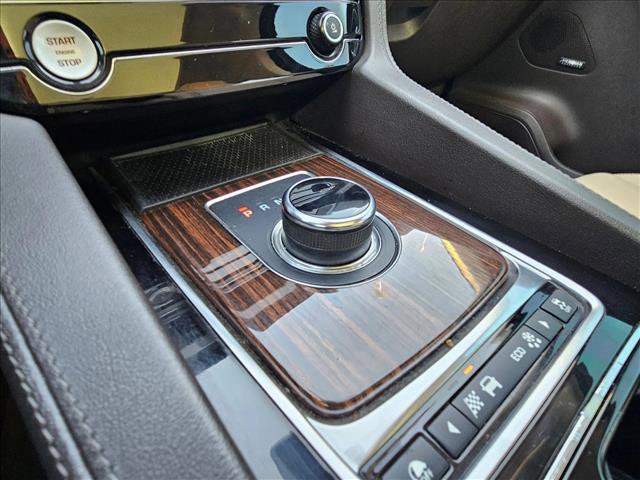 Used 2019 Jaguar F-PACE Prestige image 11