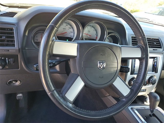 Used 2010 Dodge Challenger SE image 11