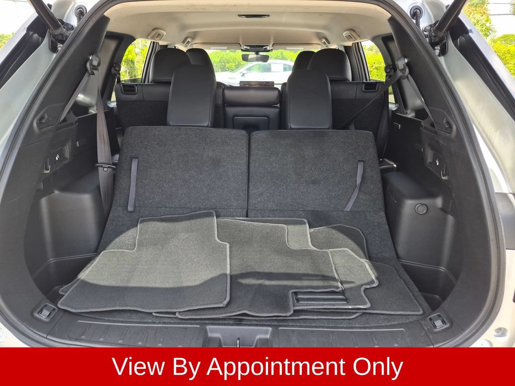 Used 2025 Mitsubishi Outlander SE AWD/4WD image 29
