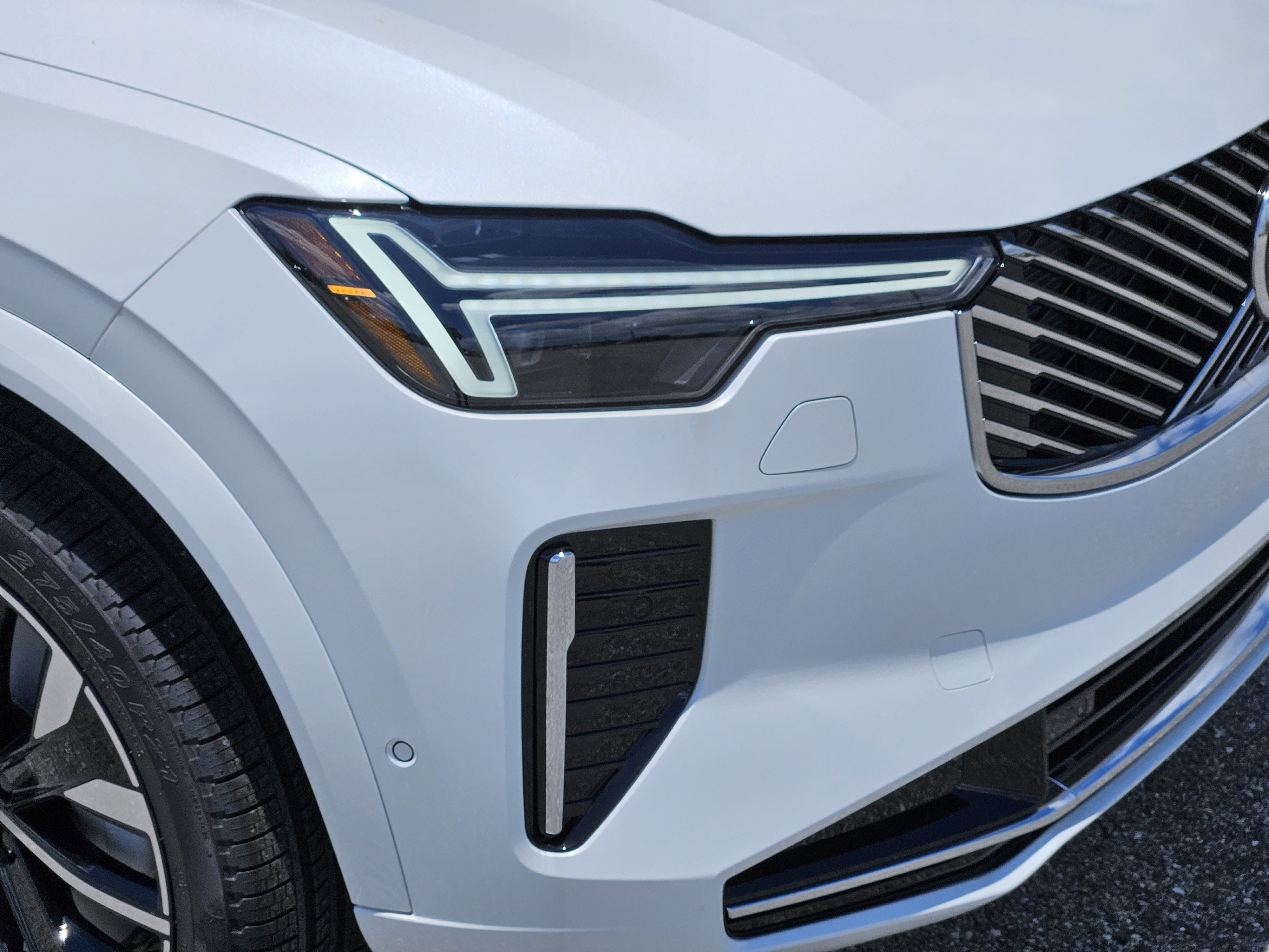 New 2026 Volvo XC90 B5 Plus image 9