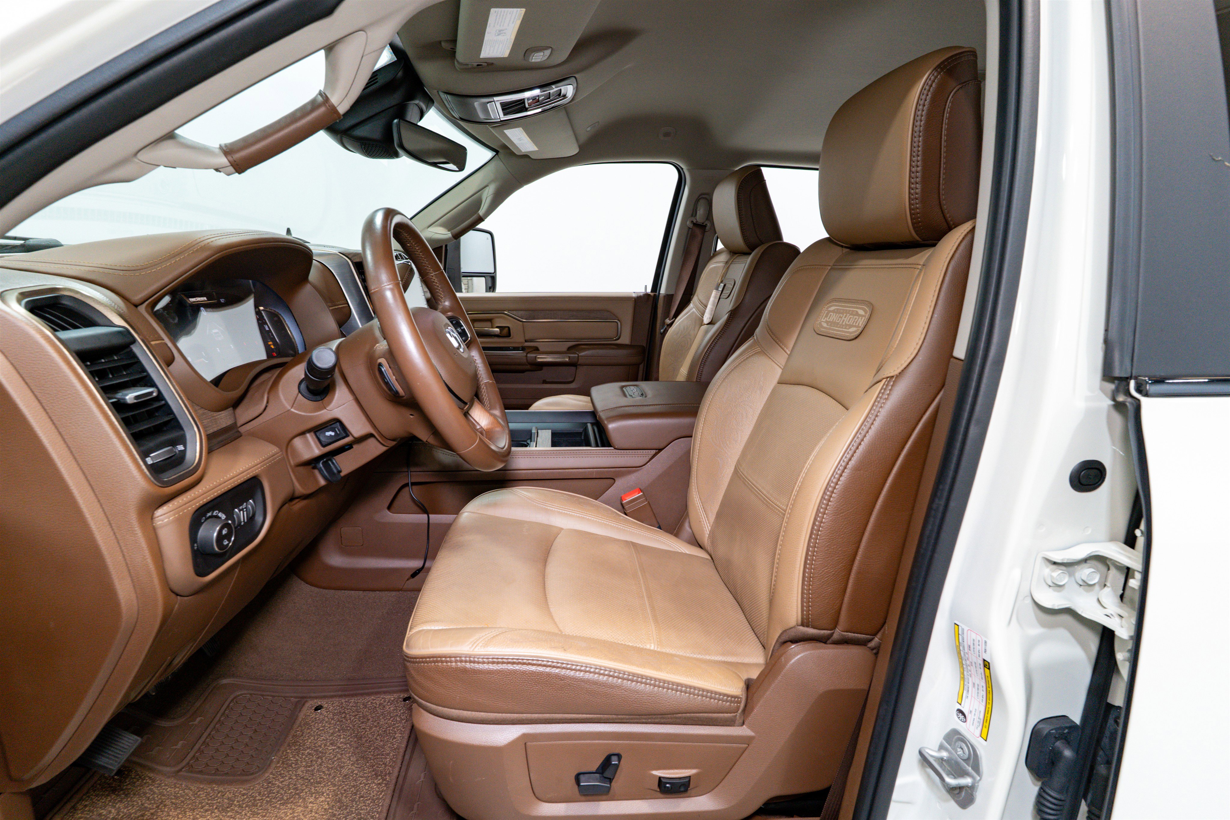 Used 2023 RAM 3500 Limited image 19