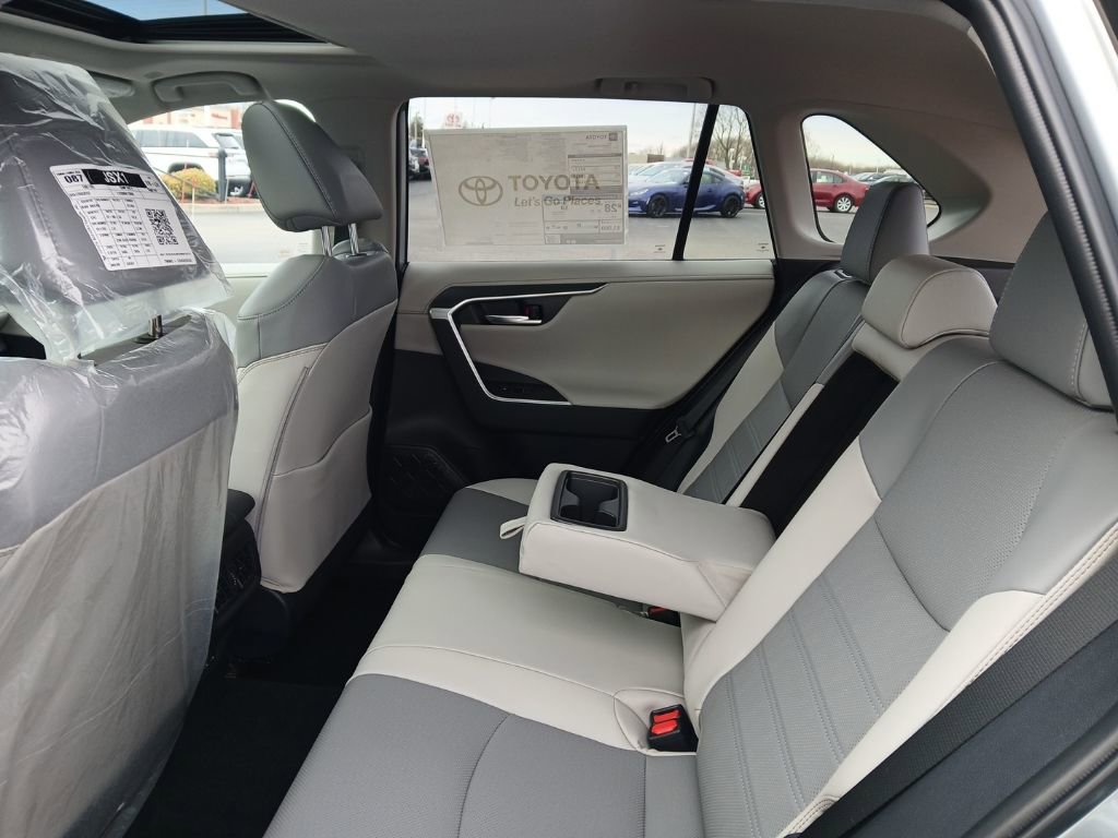 New 2025 Toyota RAV4 Limited image 9