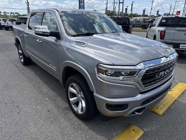 Used 2022 RAM 1500 Limited w/ Body Color Bumper Group AWD/4WD image 3