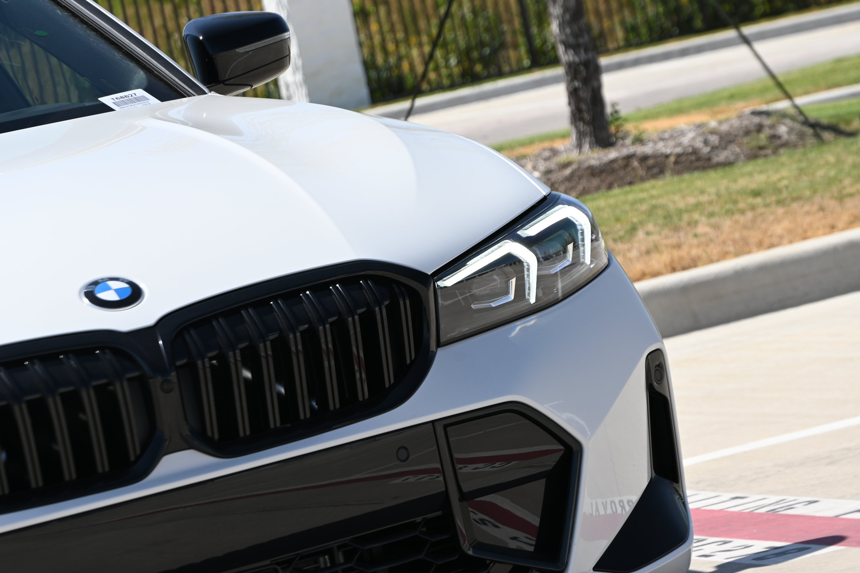 New 2026 BMW 330i xDrive Sedan w/ M Sport Package AWD/4WD image 9