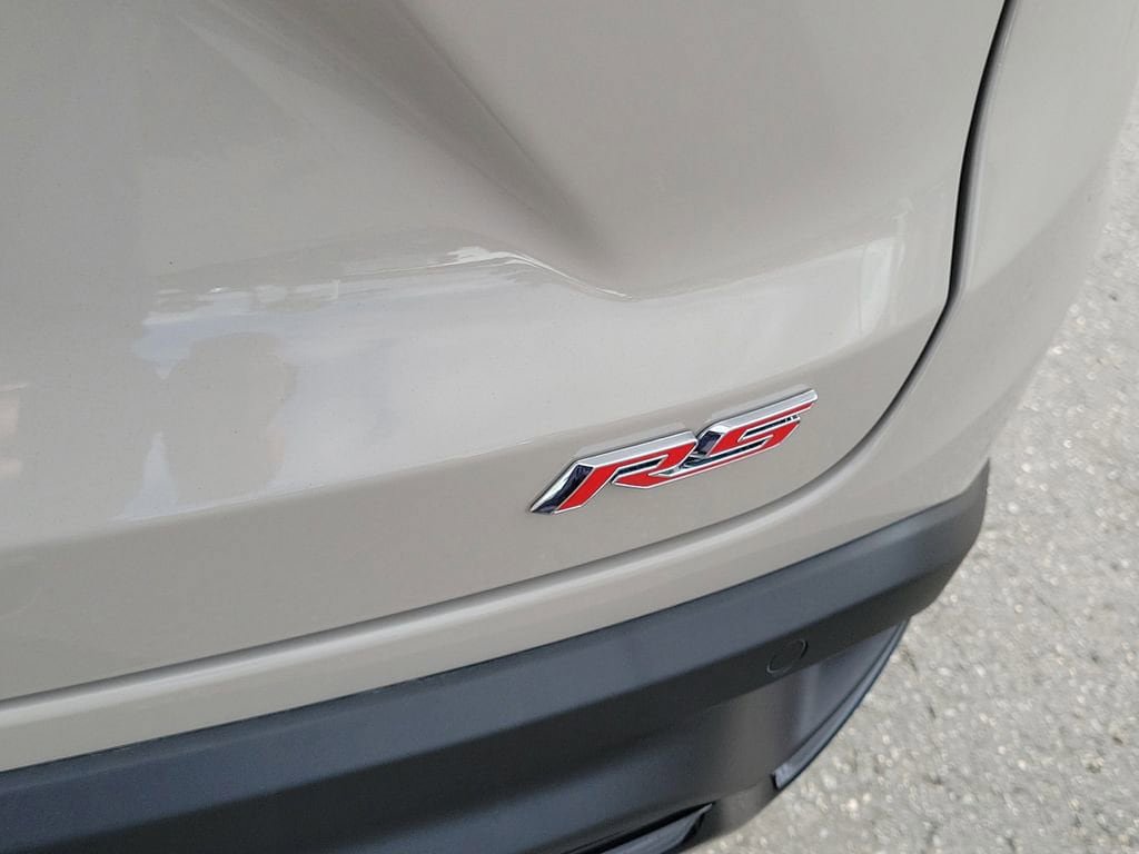 New 2026 Chevrolet Trax RS w/ Sunroof Package FWD image 21