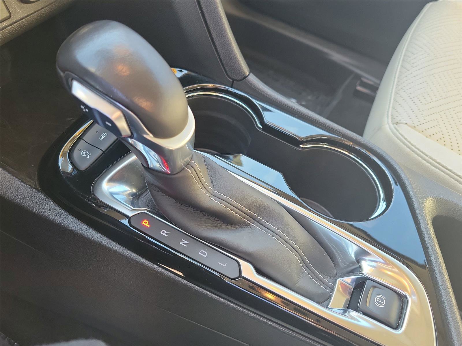 Used 2020 Buick Encore GX Essence w/ Experience Buick Package image 31