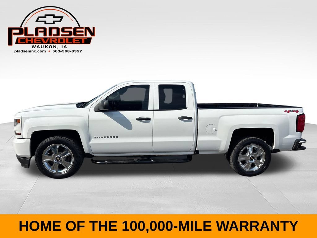 Used 2017 Chevrolet Silverado 1500 Custom w/ Custom Convenience Package AWD/4WD image 2