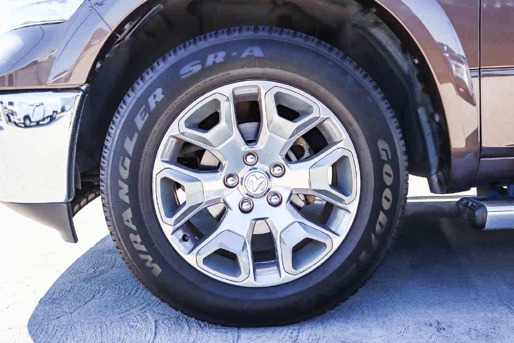 Used 2019 RAM 1500 Laramie w/ Convenience Group RWD image 11