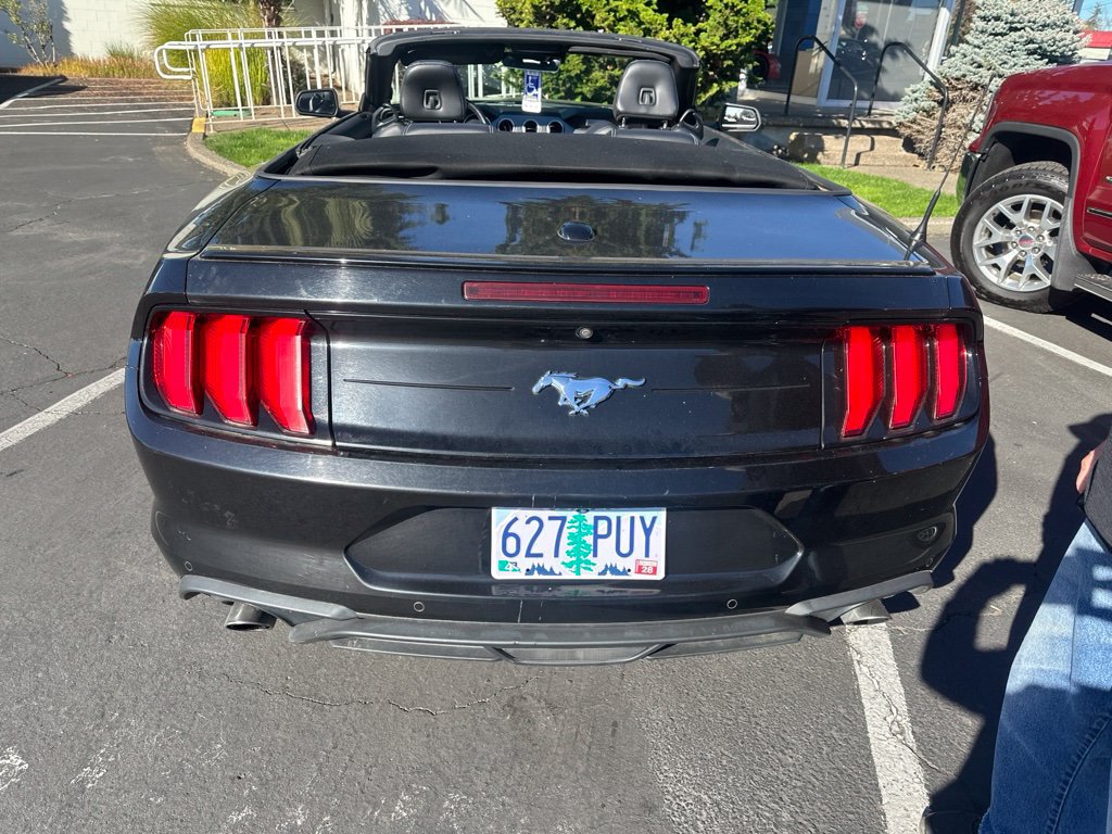 Used 2021 Ford Mustang Premium RWD image 4