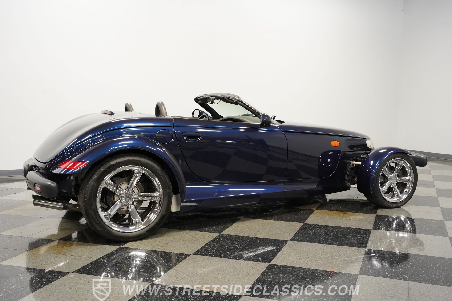 Used 2001 Chrysler Prowler RWD image 14