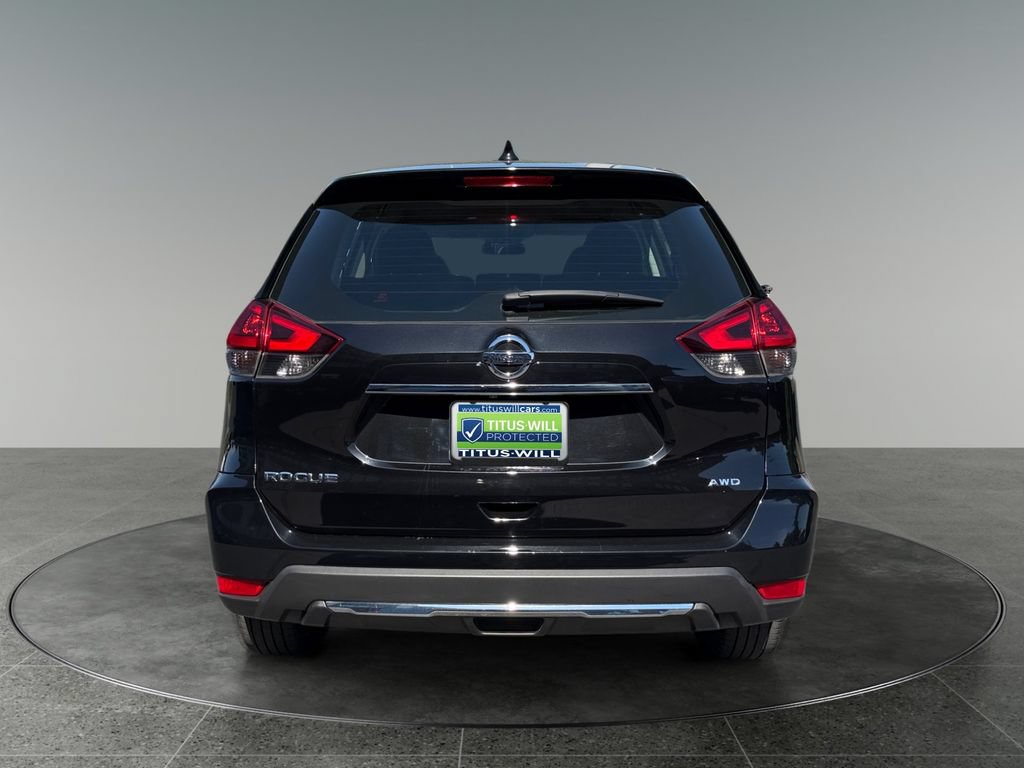 Used 2018 Nissan Rogue S AWD/4WD image 9