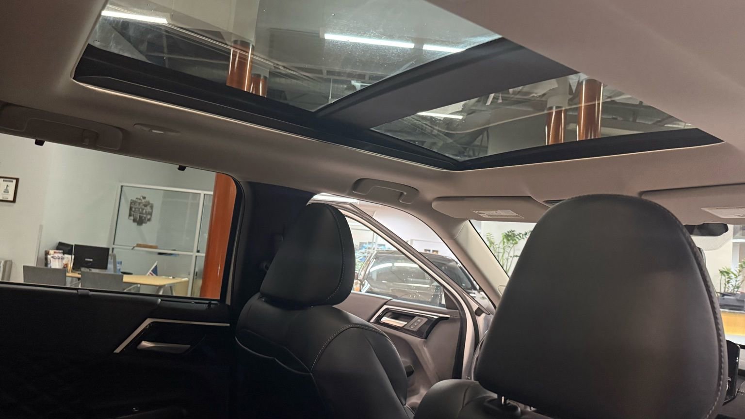 Used 2024 Mitsubishi Outlander SEL image 26