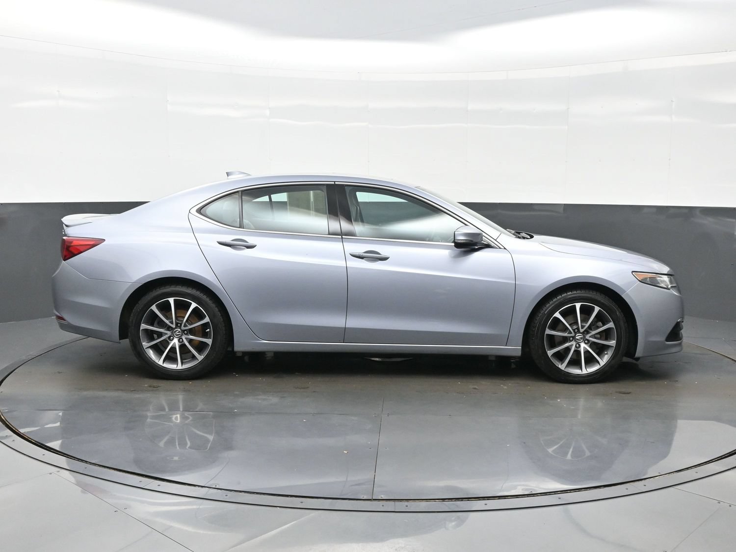 Used 2015 Acura TLX w/ Technology Package FWD image 7