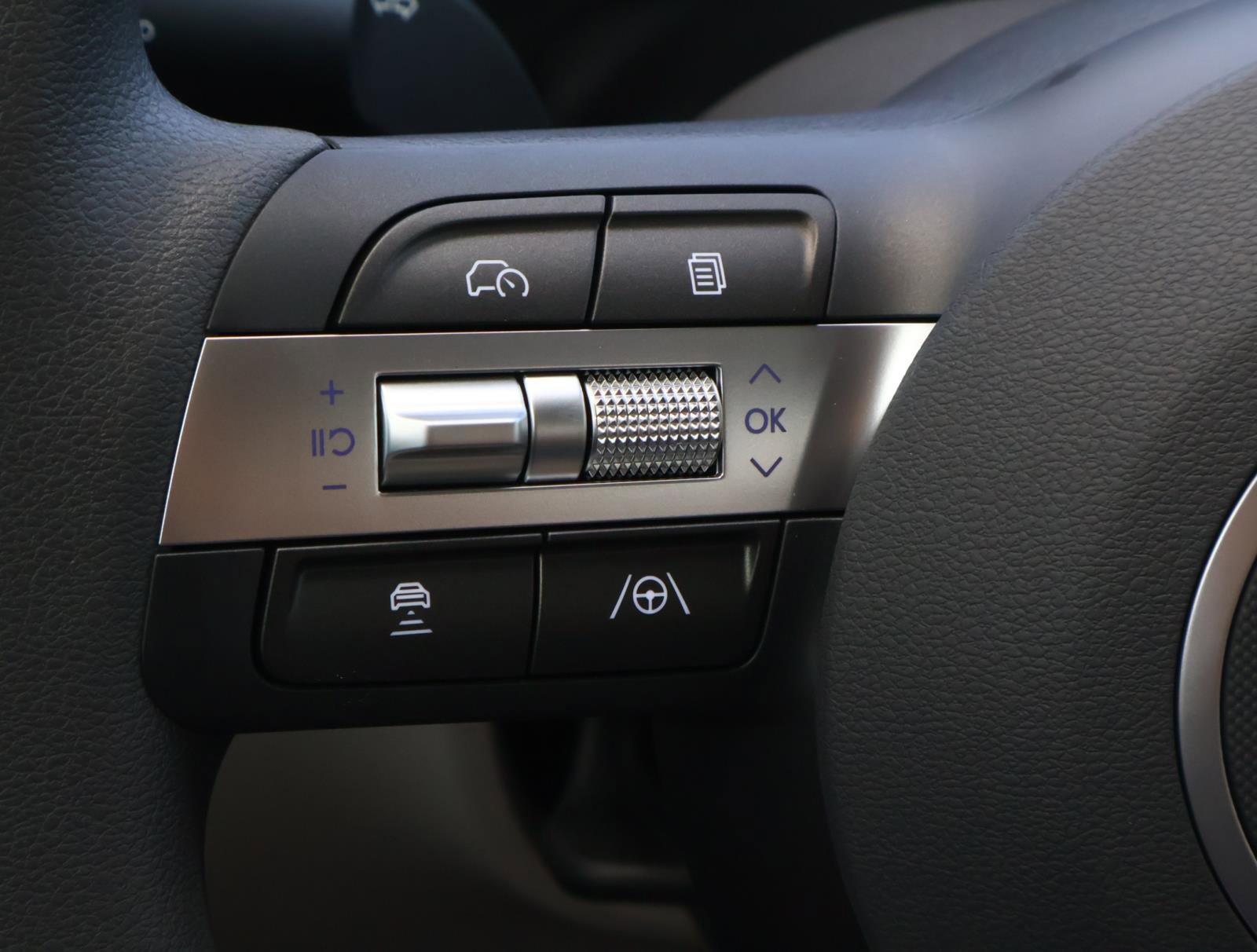 Certified 2026 Hyundai Kona SE image 24