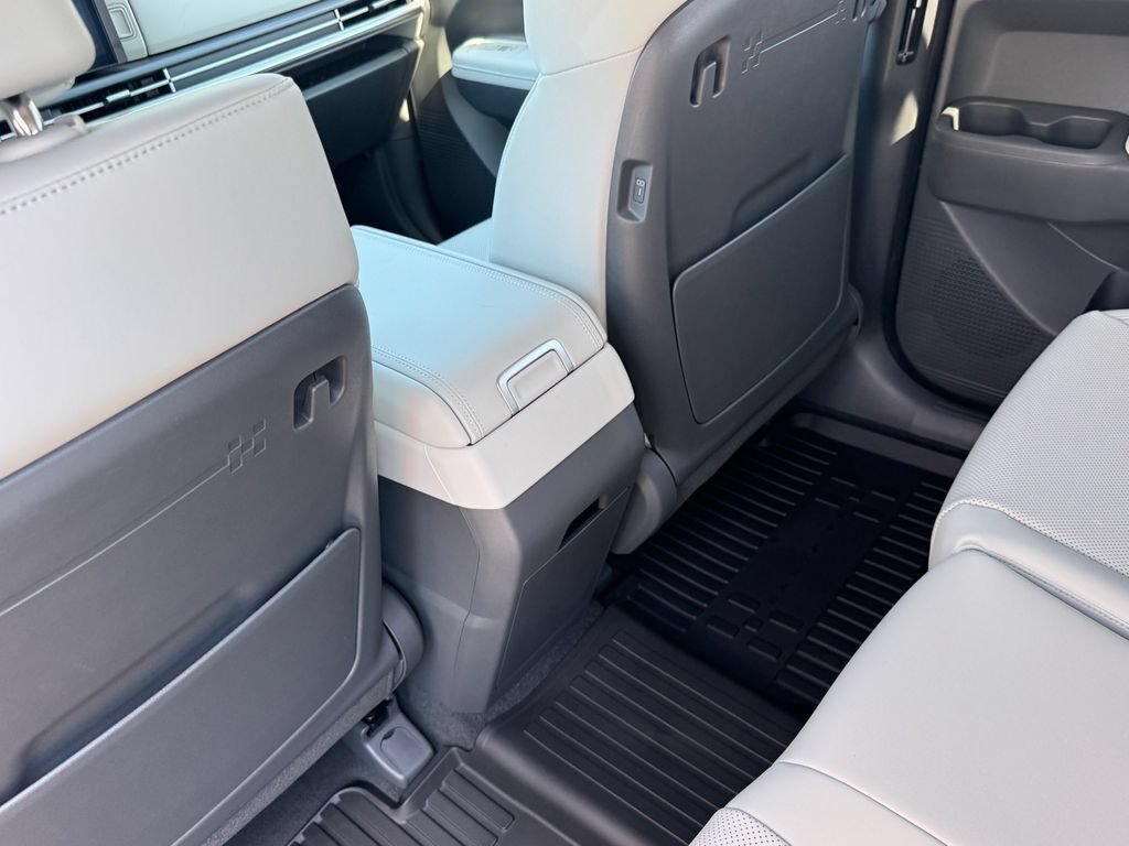 New 2027 Hyundai Santa Fe SEL AWD/4WD image 16