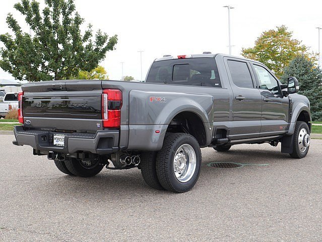 New 2026 Ford F450 Platinum w/ FX4 Off-Road Package image 5