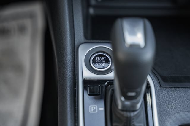 Used 2025 Nissan Sentra SV FWD image 28