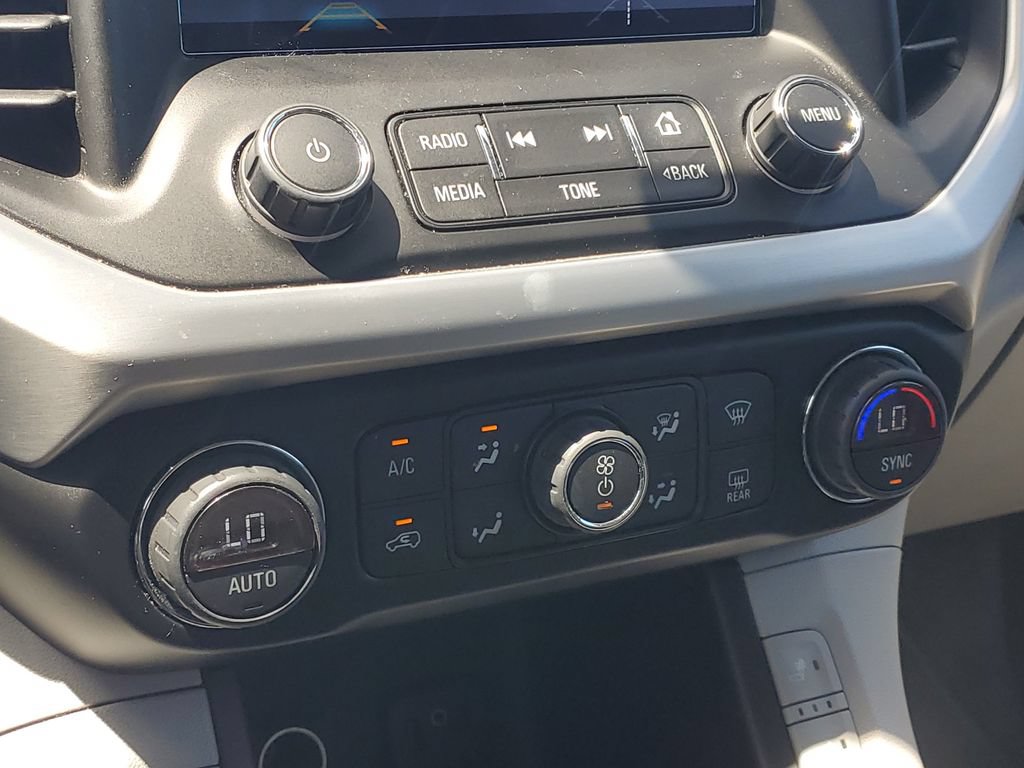 Used 2017 GMC Acadia SLT FWD image 29