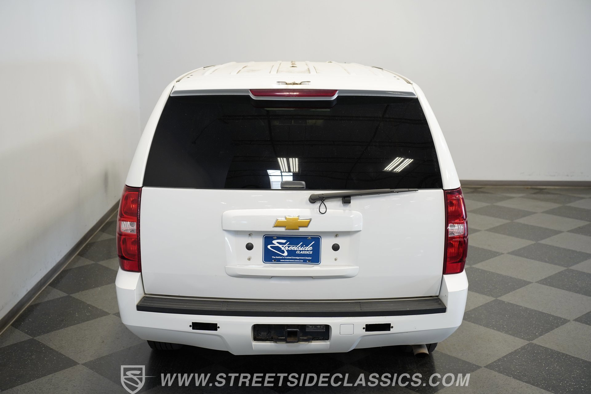 Used 2013 Chevrolet Suburban 2500 AWD/4WD image 28