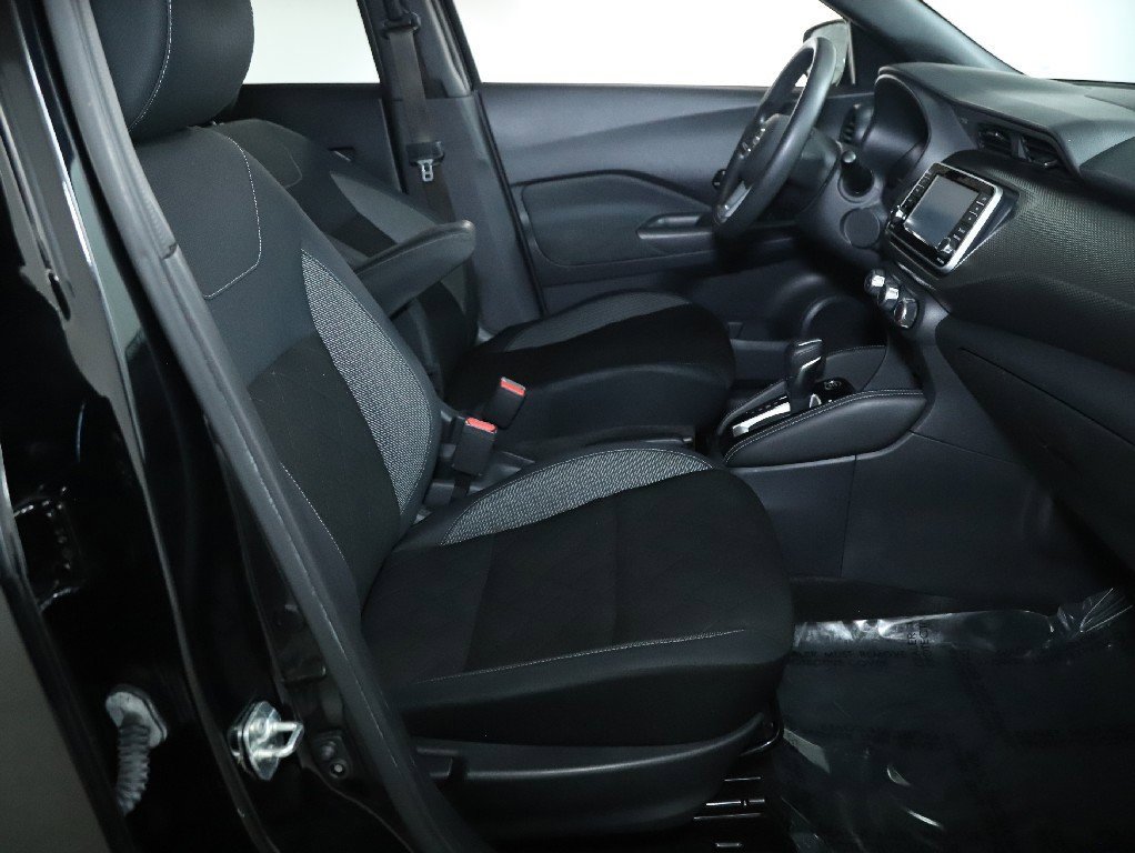 Used 2019 Nissan Kicks S image 33