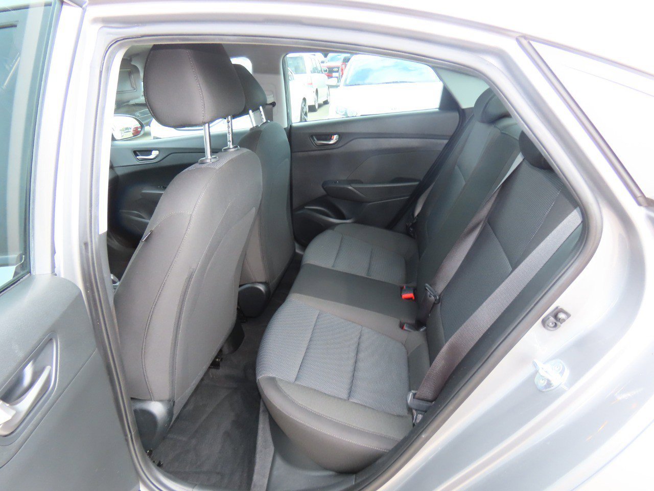 Used 2022 Hyundai Accent SE image 17