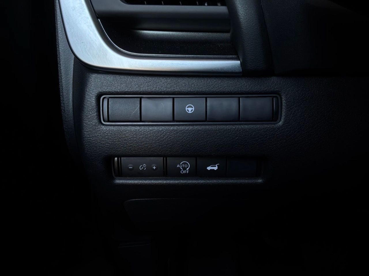 Used 2026 Nissan Rogue SV FWD image 24