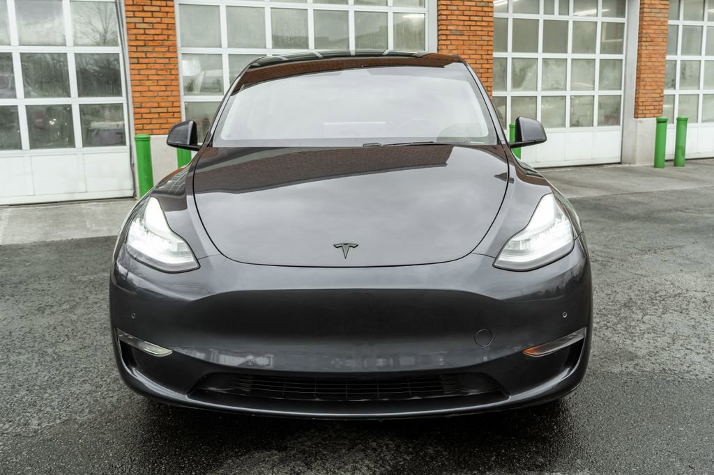 Used 2020 Tesla Model Y Long Range image 36