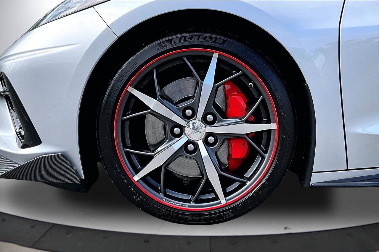 Used 2020 Chevrolet Corvette Stingray Coupe w/ Z51 Performance Package RWD image 30