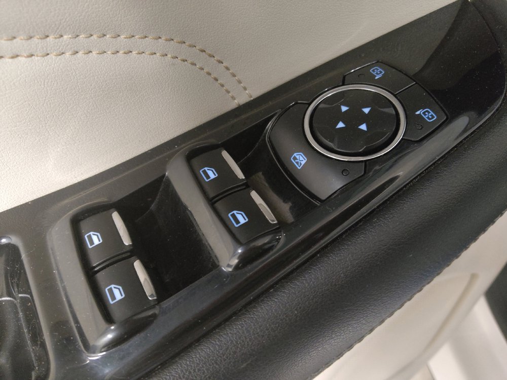 Used 2015 Ford Edge Titanium w/ Technology Package FWD image 27