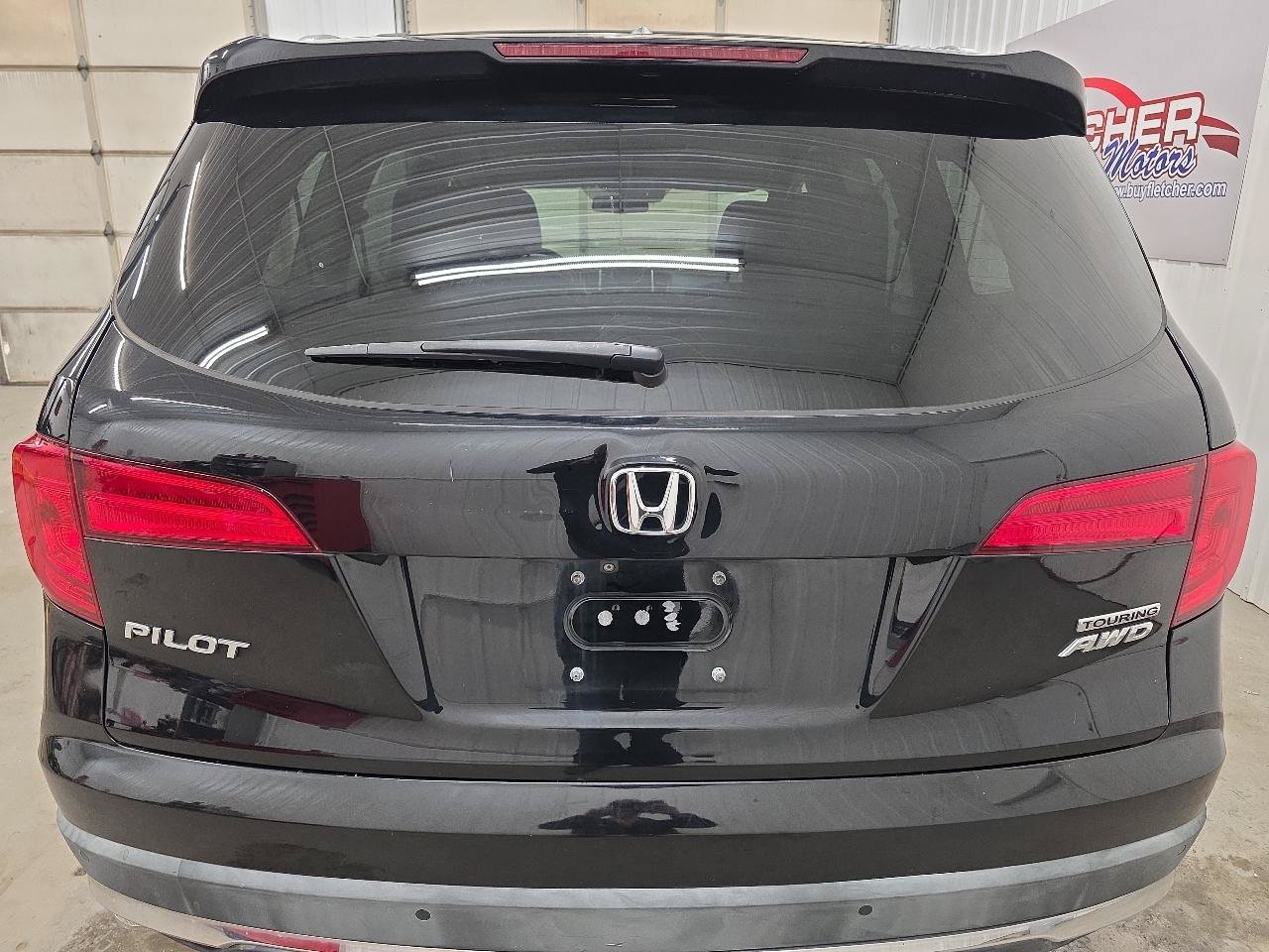 Used 2016 Honda Pilot Touring image 11