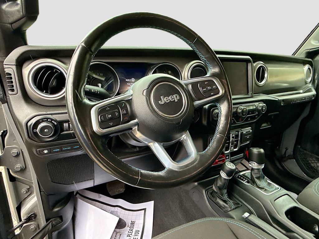Used 2021 Jeep Wrangler Unlimited Rubicon 4xe w/ Cold Weather Group AWD/4WD image 12