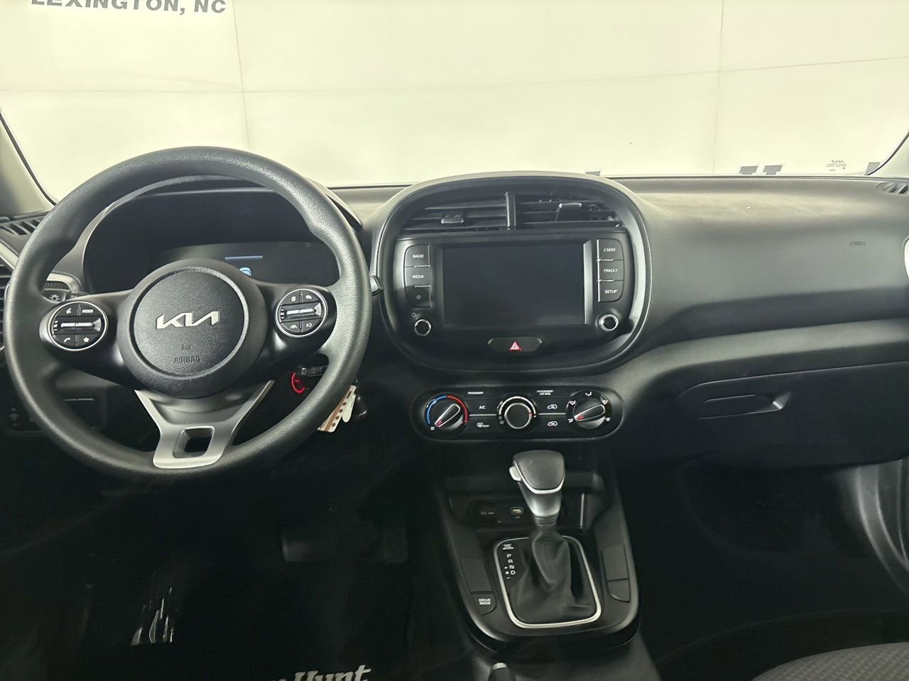 Used 2025 Kia Soul LX FWD image 21