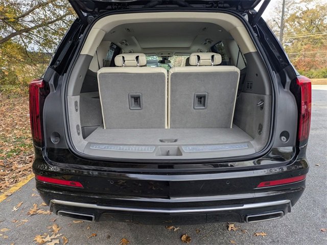 Used 2025 Cadillac XT6 Premium Luxury image 30