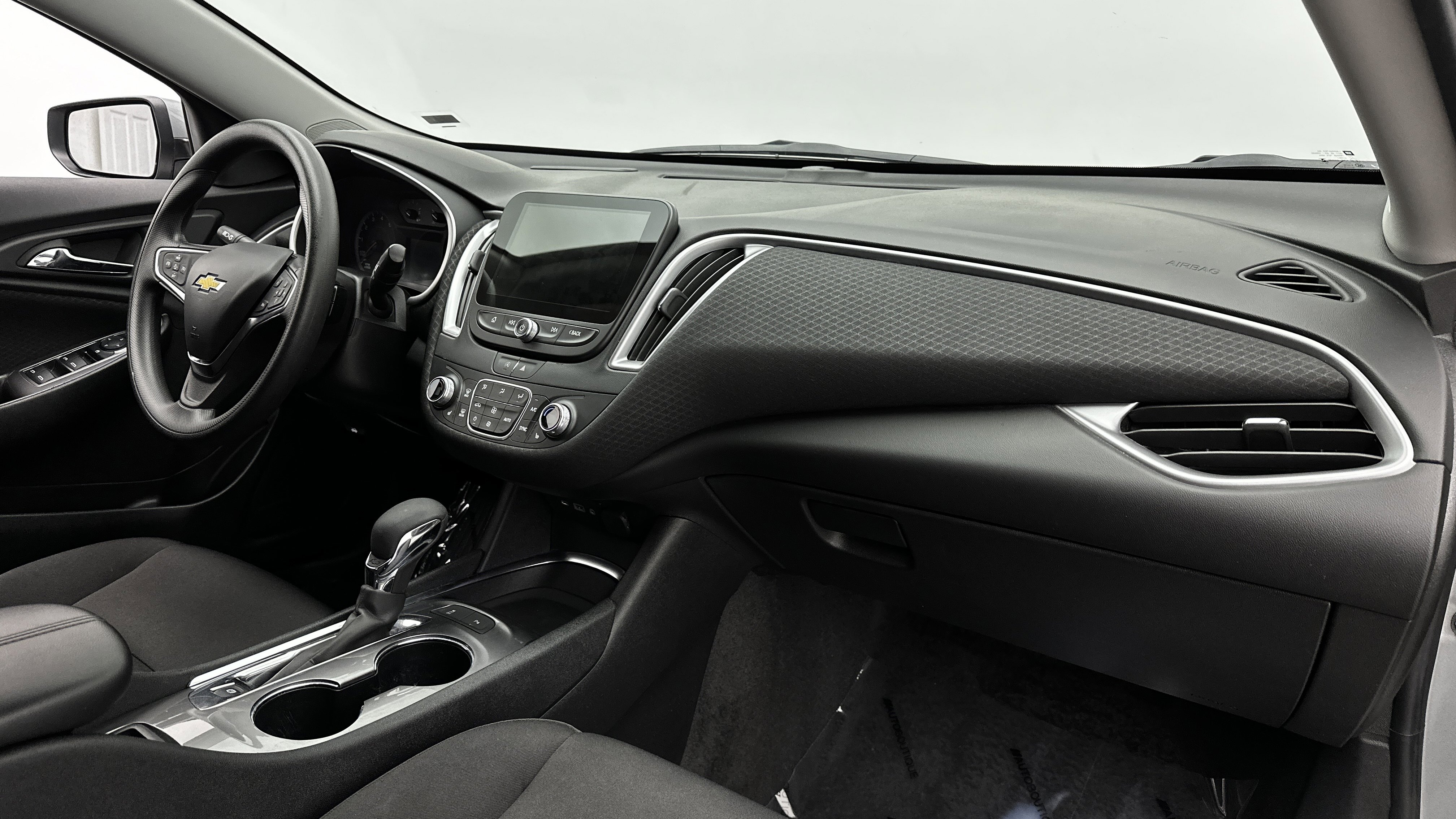 Used 2025 Chevrolet Malibu LT image 34