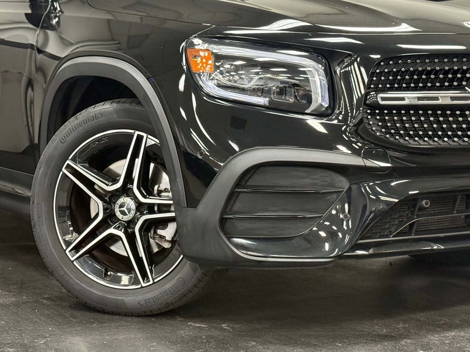 Used 2023 Mercedes-Benz GLB 250 4MATIC image 4