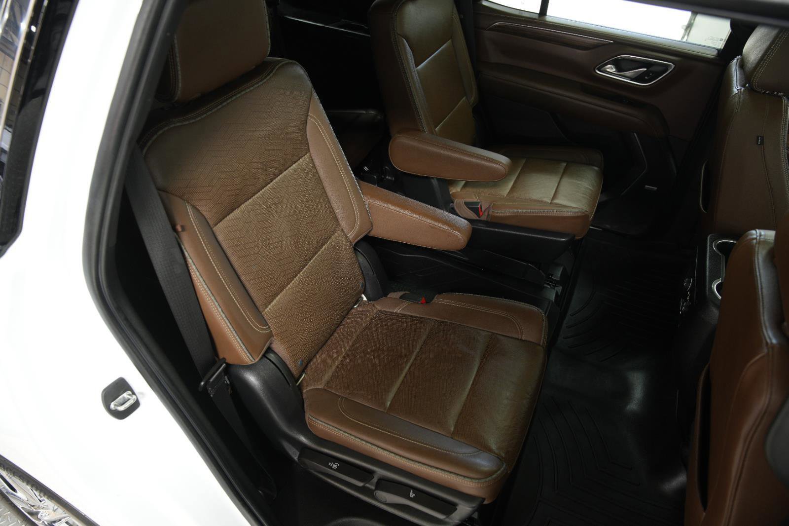 Used 2022 Chevrolet Tahoe High Country AWD/4WD image 18