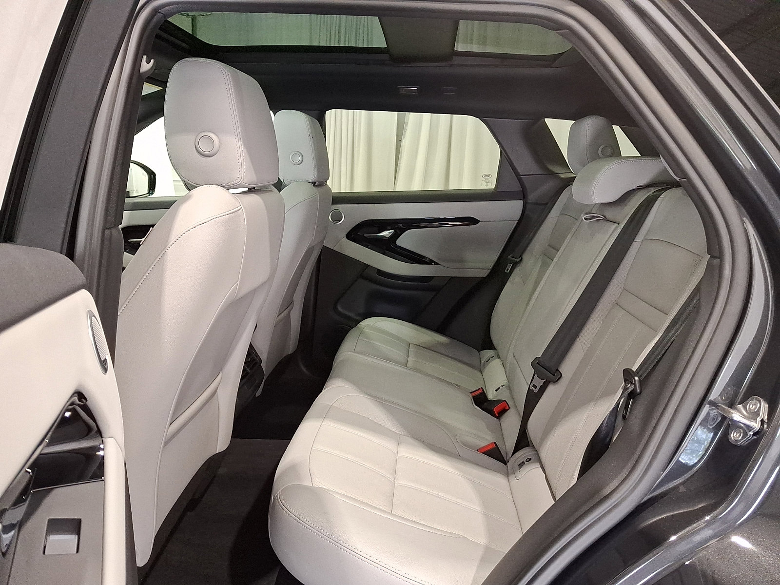 Certified 2026 Land Rover Range Rover Evoque S AWD/4WD image 9