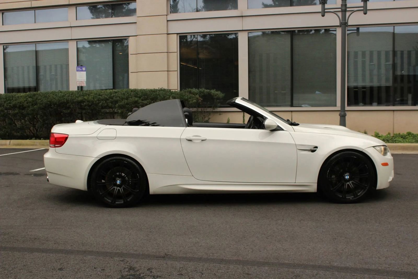Used 2008 BMW M3 Convertible RWD image 10